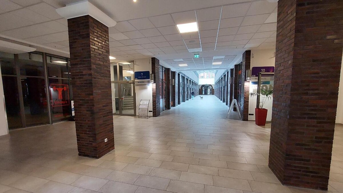 Bilder Parkhaus Podbi Park APCOA