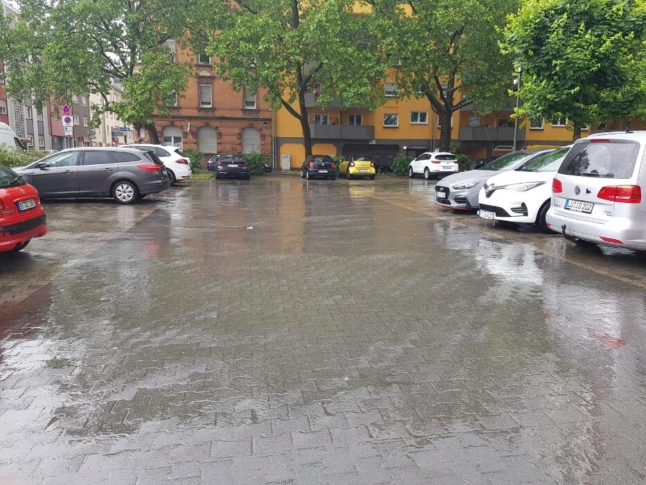 Bilder Parkplatz Lusanum APCOA