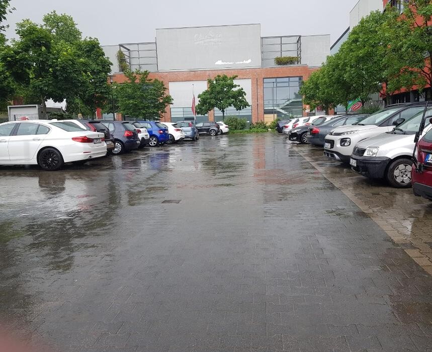 Bilder Parkplatz Lusanum APCOA