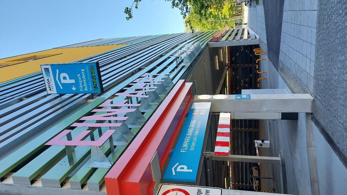 Bilder Parkhaus Filmpark Babelsberg APCOA