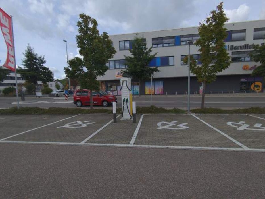 Bilder Shell Recharge Charging Station