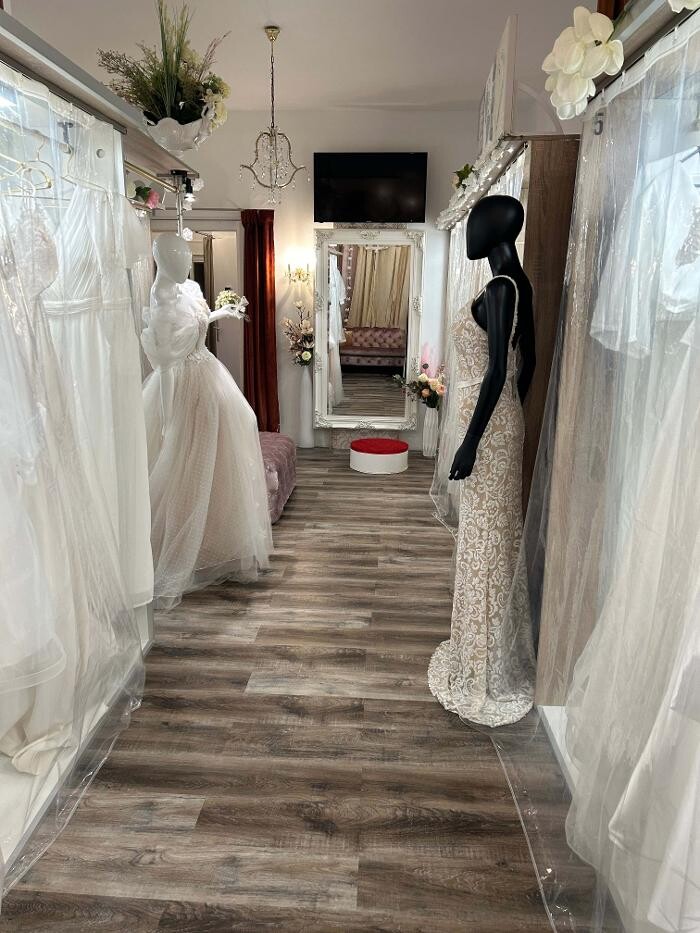 Bilder Alice 'D Elegance Design Bridals & Proms