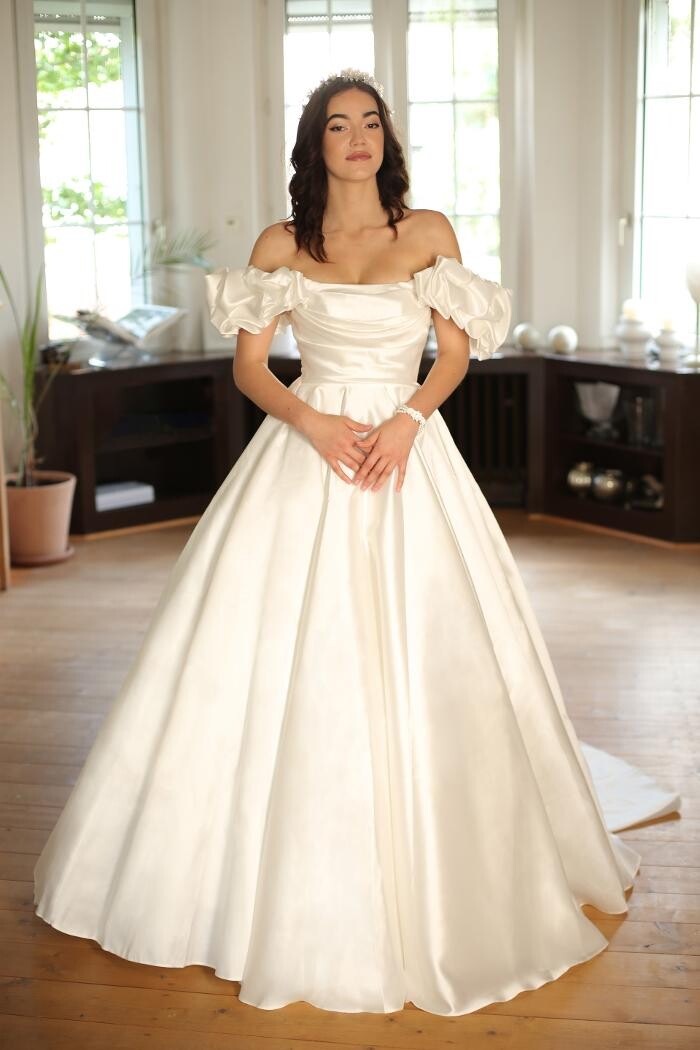 Bilder Alice 'D Elegance Design Bridals & Proms