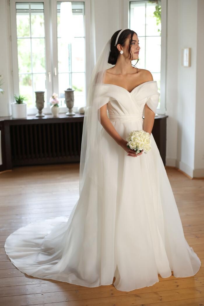 Bilder Alice 'D Elegance Design Bridals & Proms
