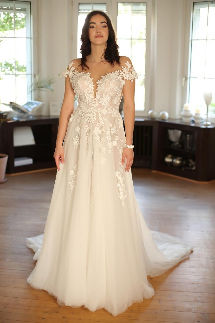 Bilder Alice 'D Elegance Design Bridals & Proms