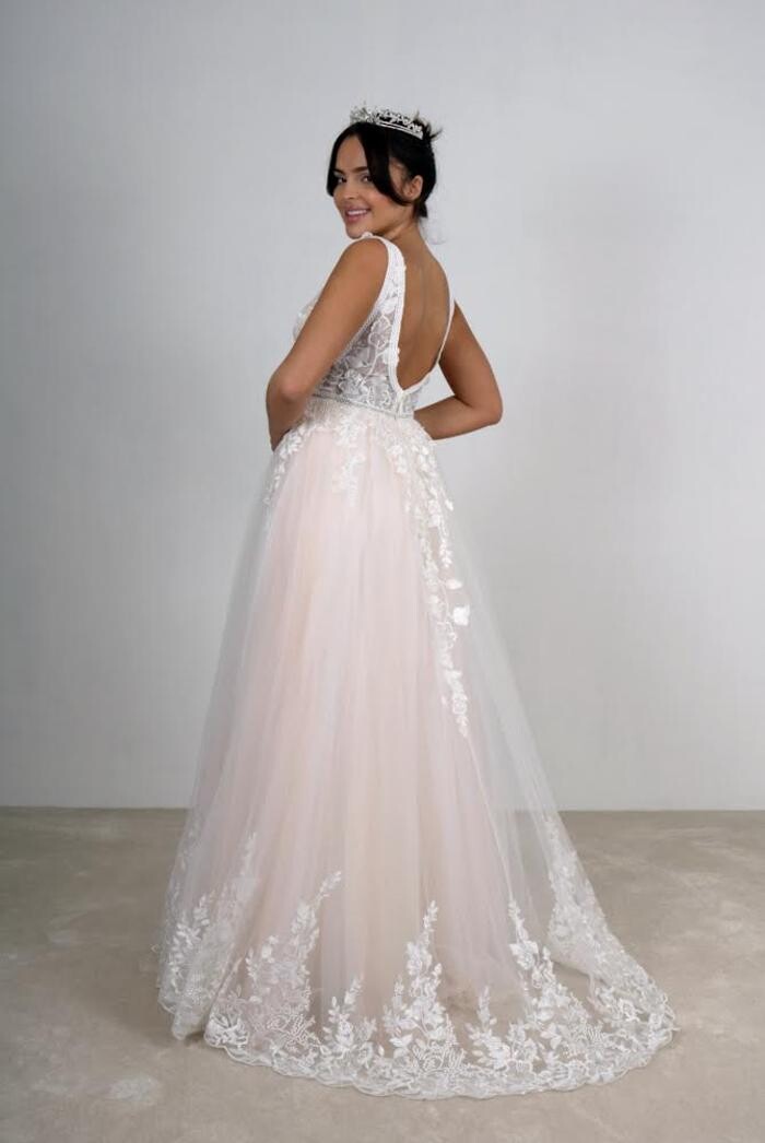 Bilder Alice 'D Elegance Design Bridals & Proms