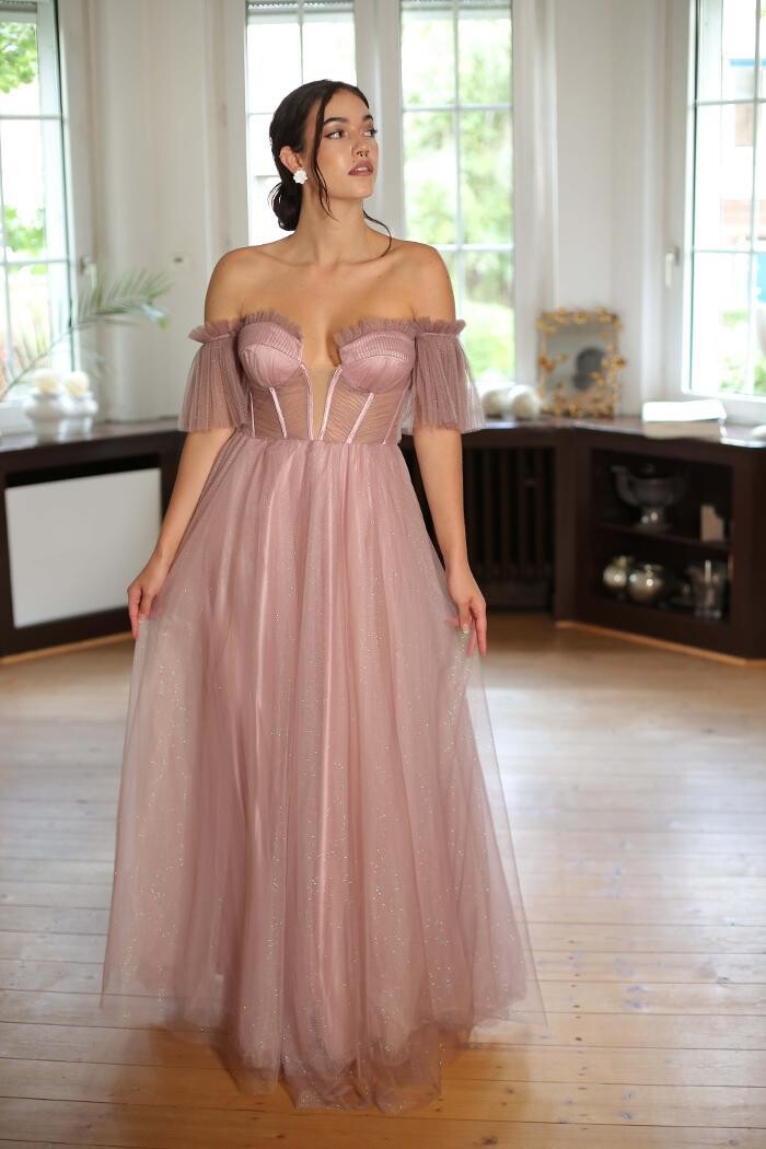 Bilder Alice 'D Elegance Design Bridals & Proms