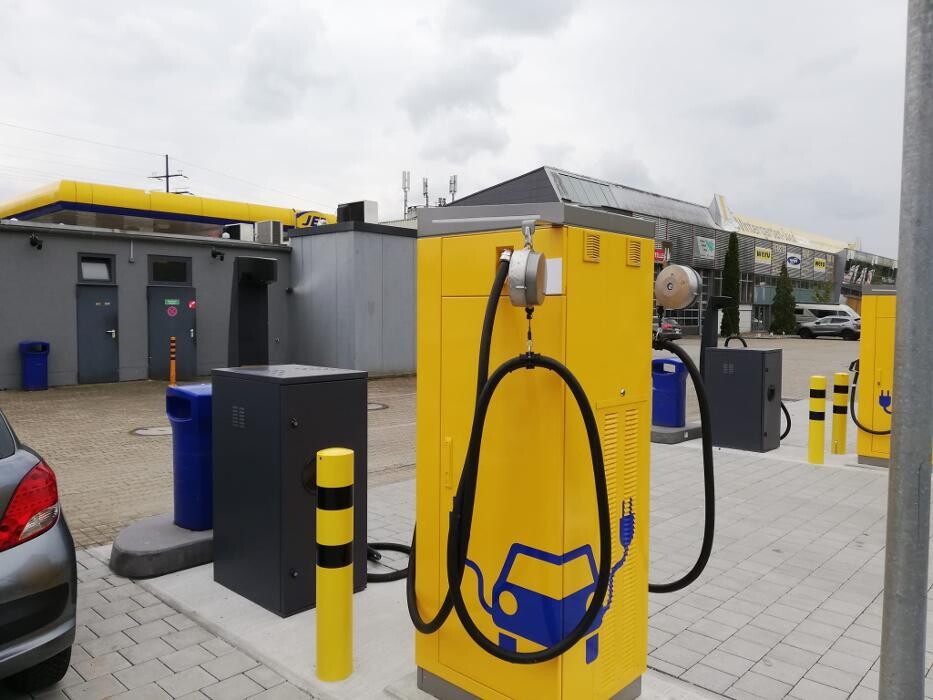 Bilder JET Ladestation