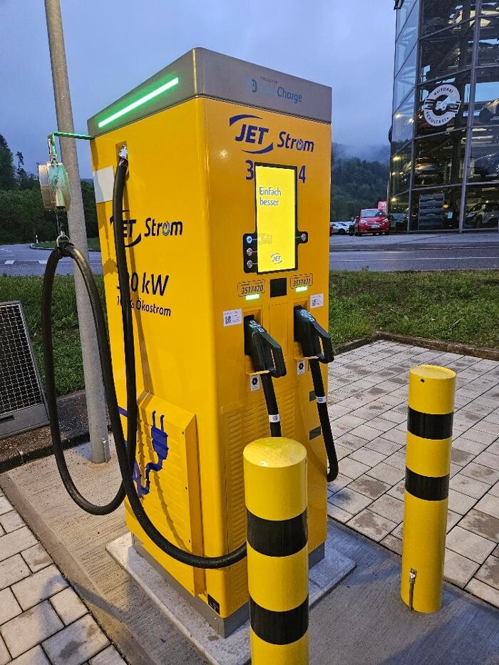 Bilder JET Ladestation
