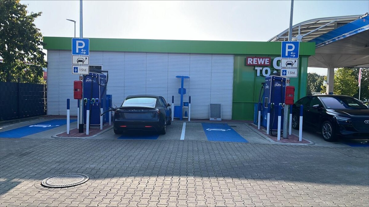 Bilder Aral pulse Ladestation