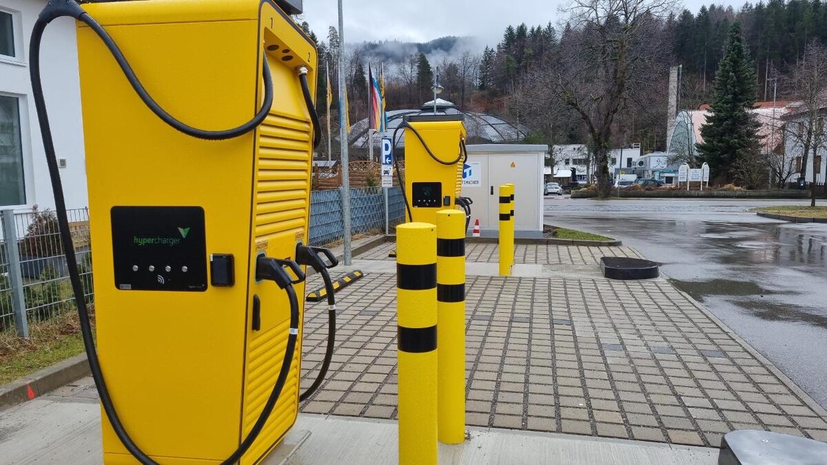 Bilder JET Ladestation