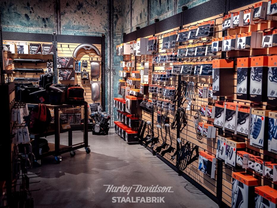 Bilder Harley-Davidson Händler Staalfabrik Rostock