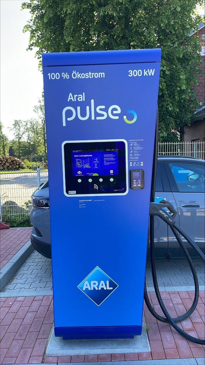Bilder Aral pulse Ladestation