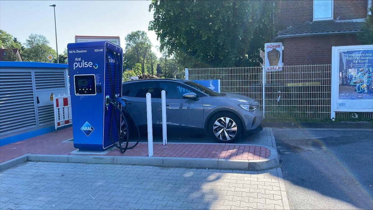Bilder Aral pulse Ladestation