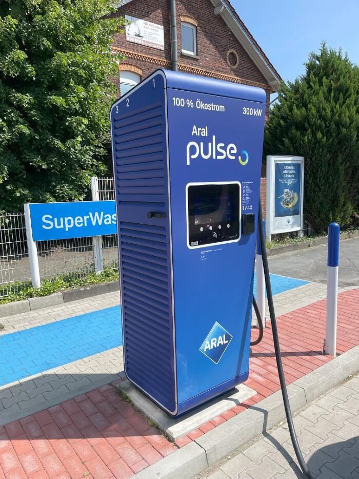 Bilder Aral pulse Ladestation