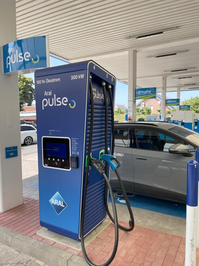 Bilder Aral pulse Ladestation