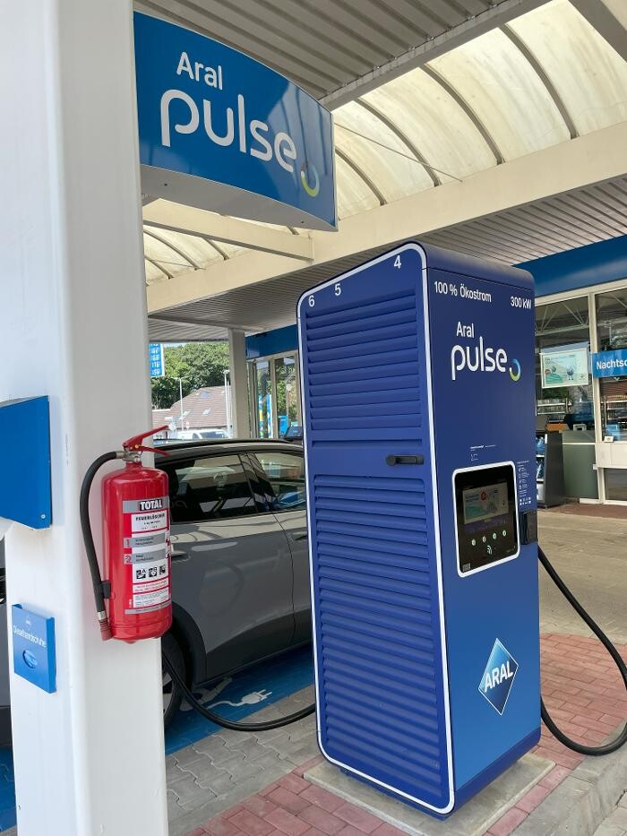 Bilder Aral pulse Ladestation