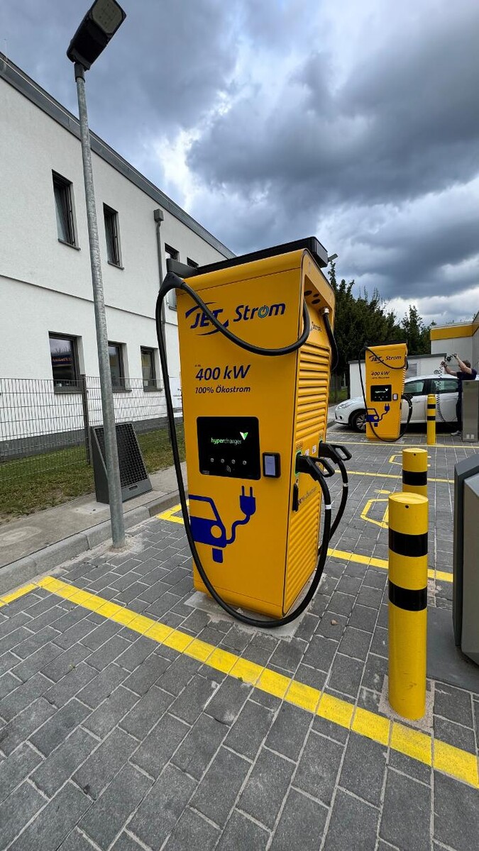 Bilder JET Ladestation