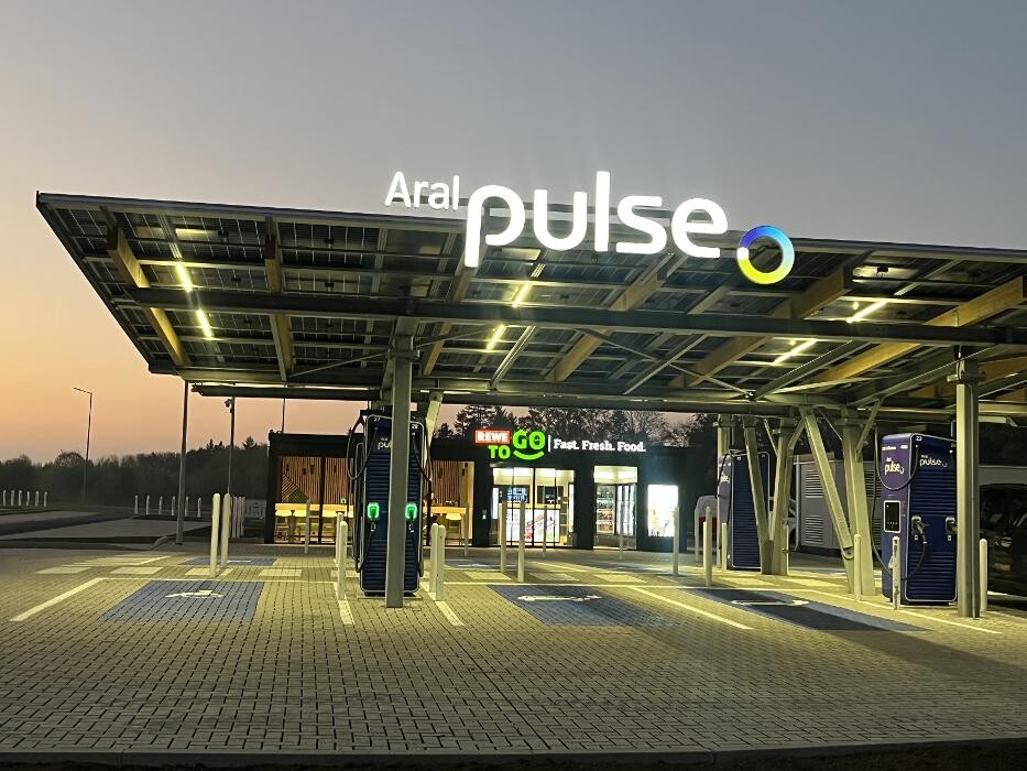 Bilder Aral pulse Ladestation
