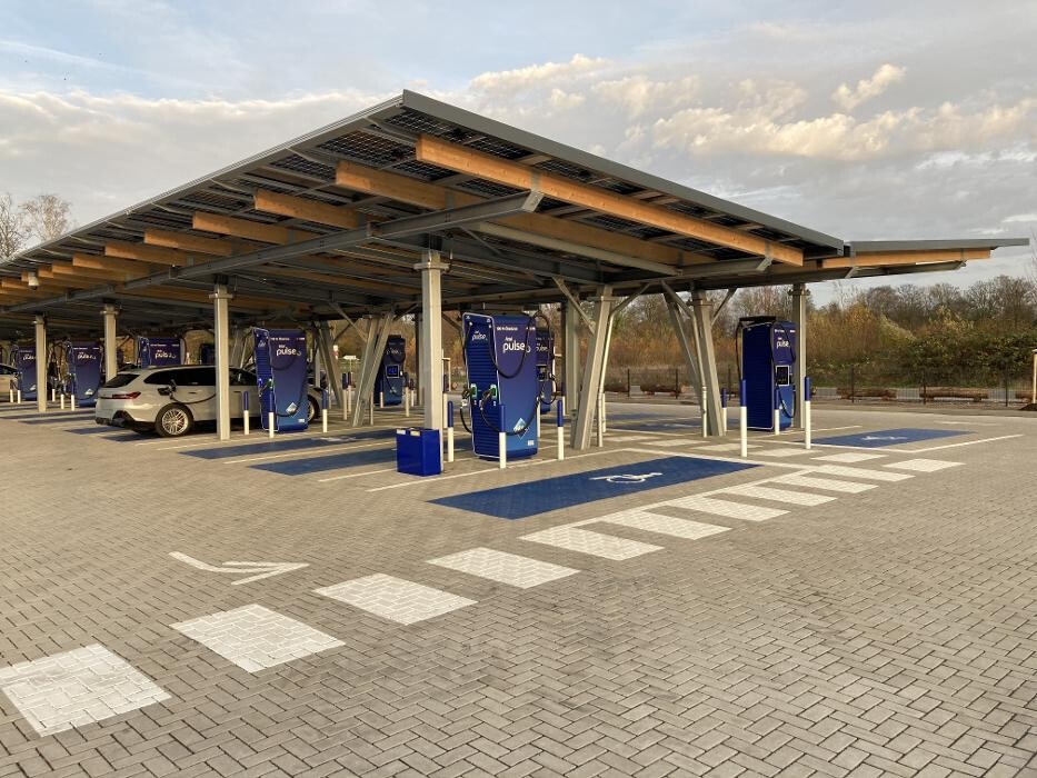 Bilder Aral pulse Ladestation