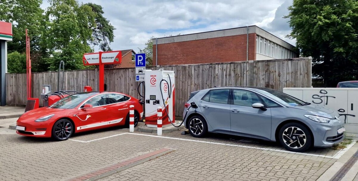 Bilder ORLEN CHARGE Ladestation