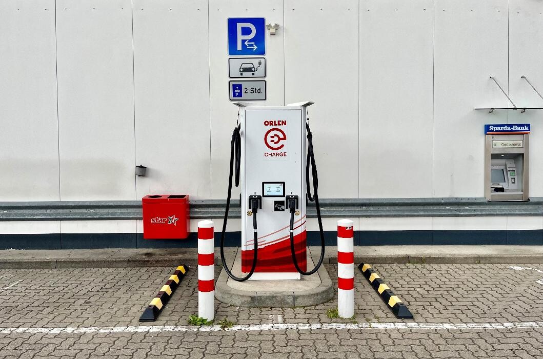 Bilder ORLEN CHARGE Ladestation