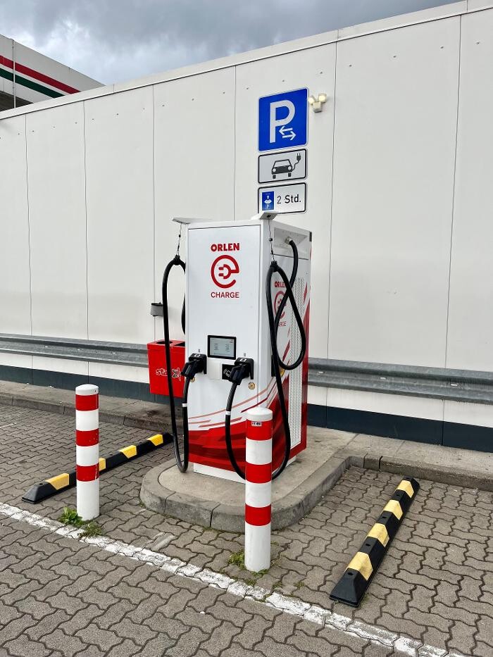 Bilder ORLEN CHARGE Ladestation