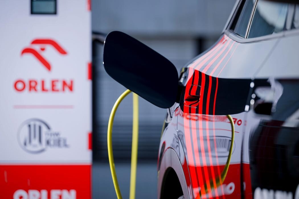 Bilder ORLEN CHARGE Ladestation