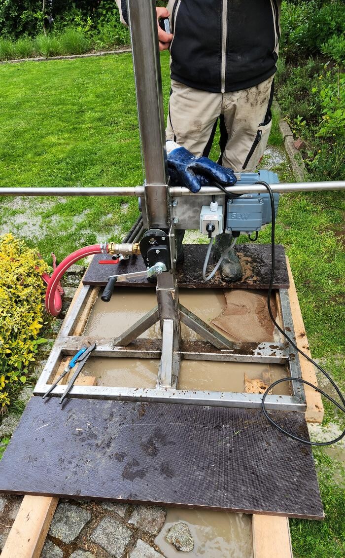 Bilder DIE BRUNNENBOHRER