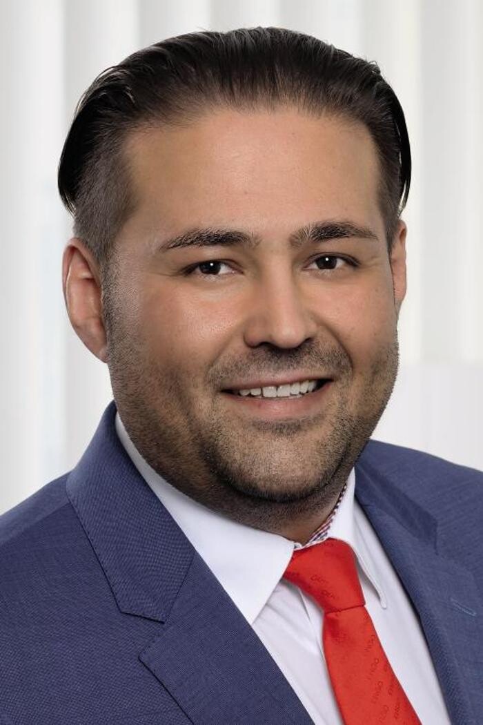 Bilder ERGO Versicherung Salih Ünal