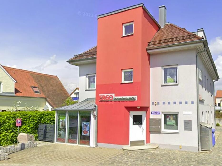 Bilder ERGO Versicherung Matthias Pham