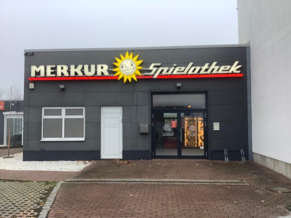 Bilder MERKUR SPIELHALLE Markkleeberg