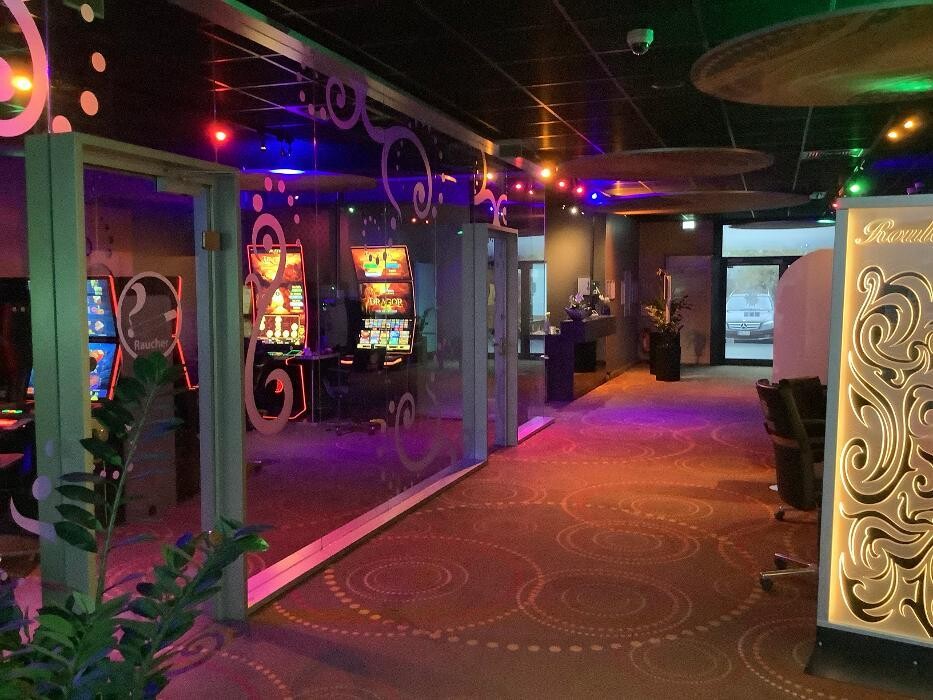 Bilder MERKUR SPIELHALLE Markkleeberg