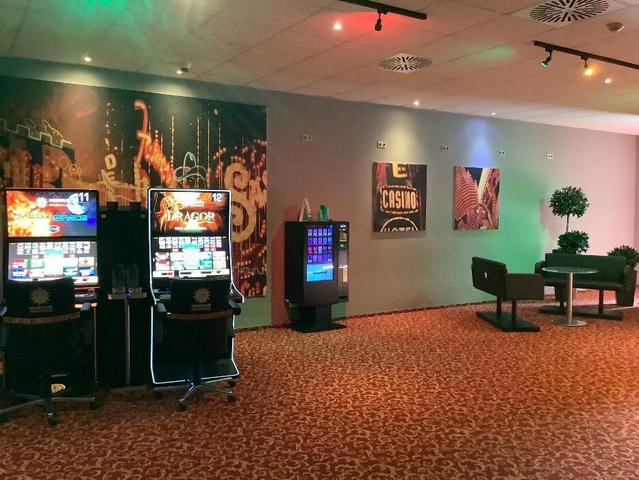 Bilder MERKUR SPIELHALLE Reinhardshagen