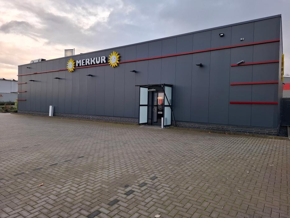Bilder MERKUR SPIELHALLE Warburg