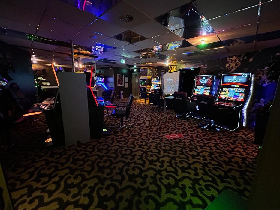 Bilder MERKUR SPIELHALLE Rheydt