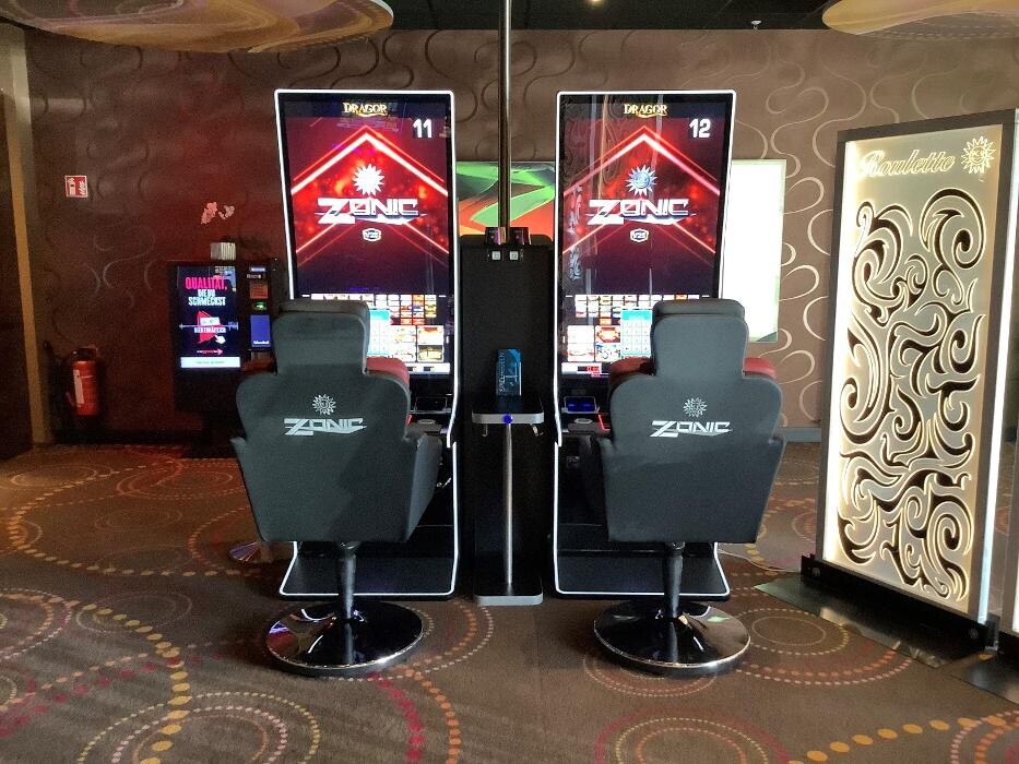 Bilder MERKUR SPIELHALLE Lotte