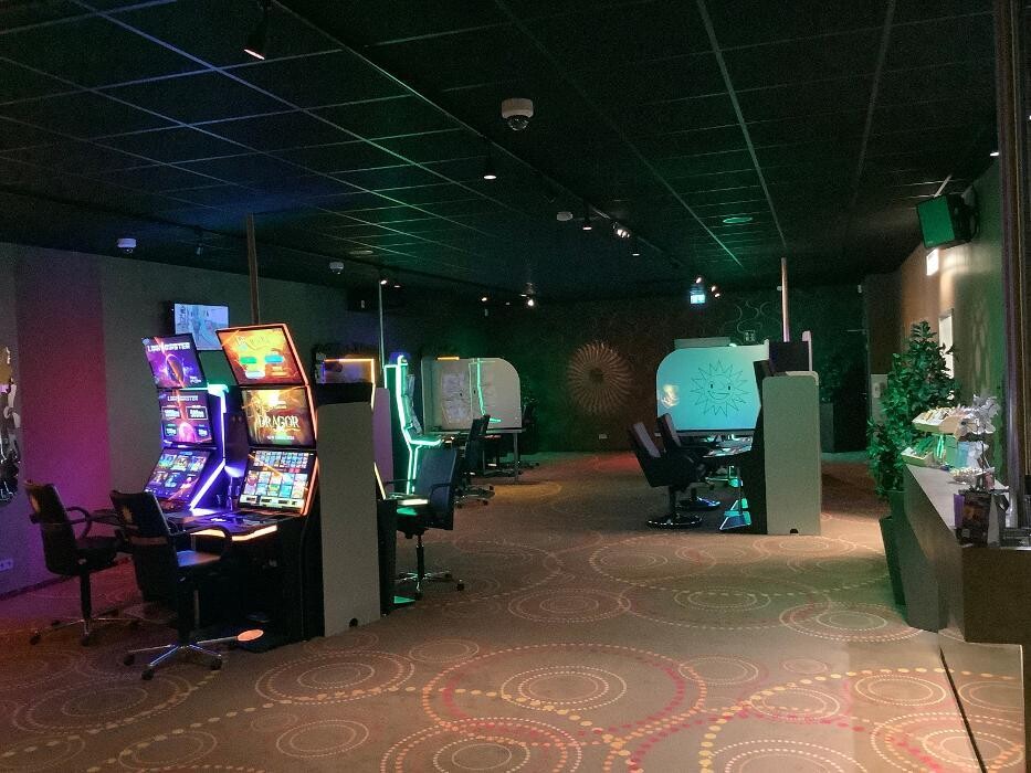 Bilder MERKUR SPIELHALLE Weener