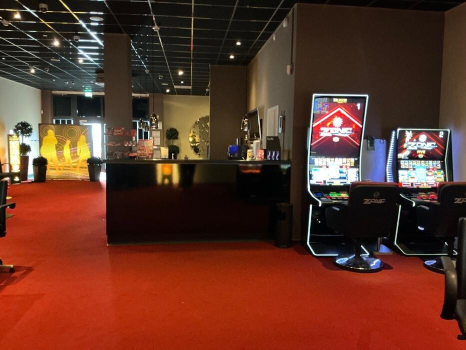 Bilder MERKUR SPIELHALLE Grevenbroich