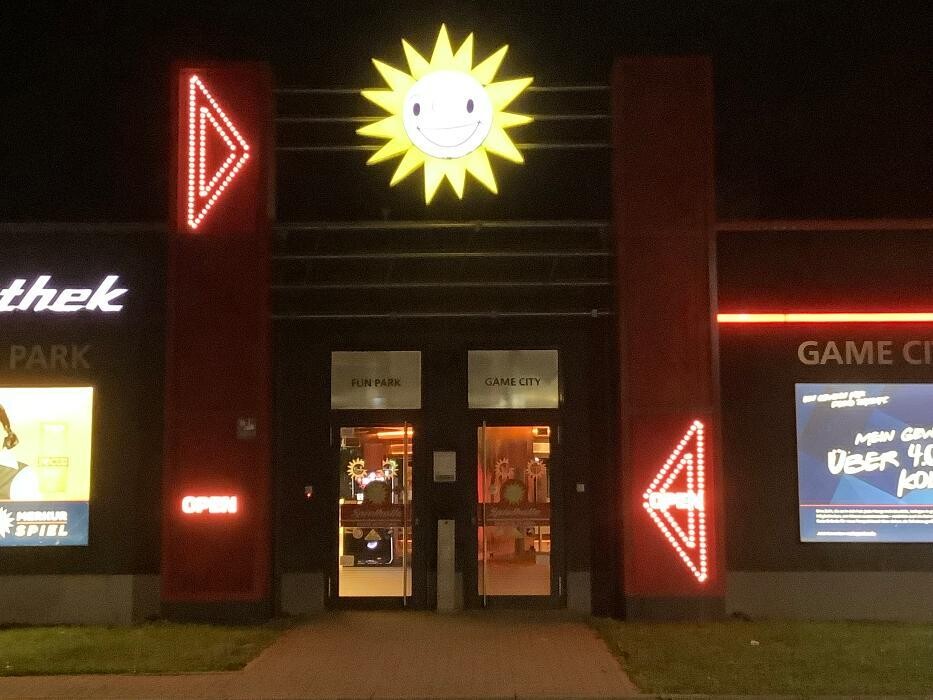 Bilder MERKUR SPIELHALLE Hausen