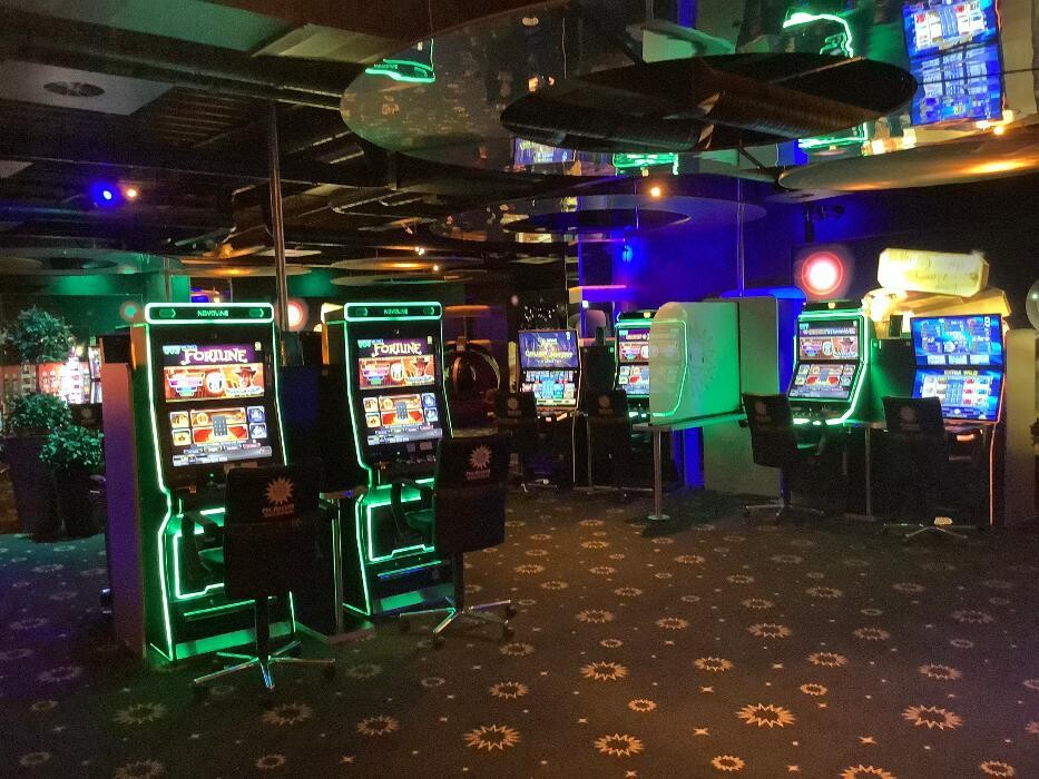 Bilder MERKUR SPIELHALLE Hausen