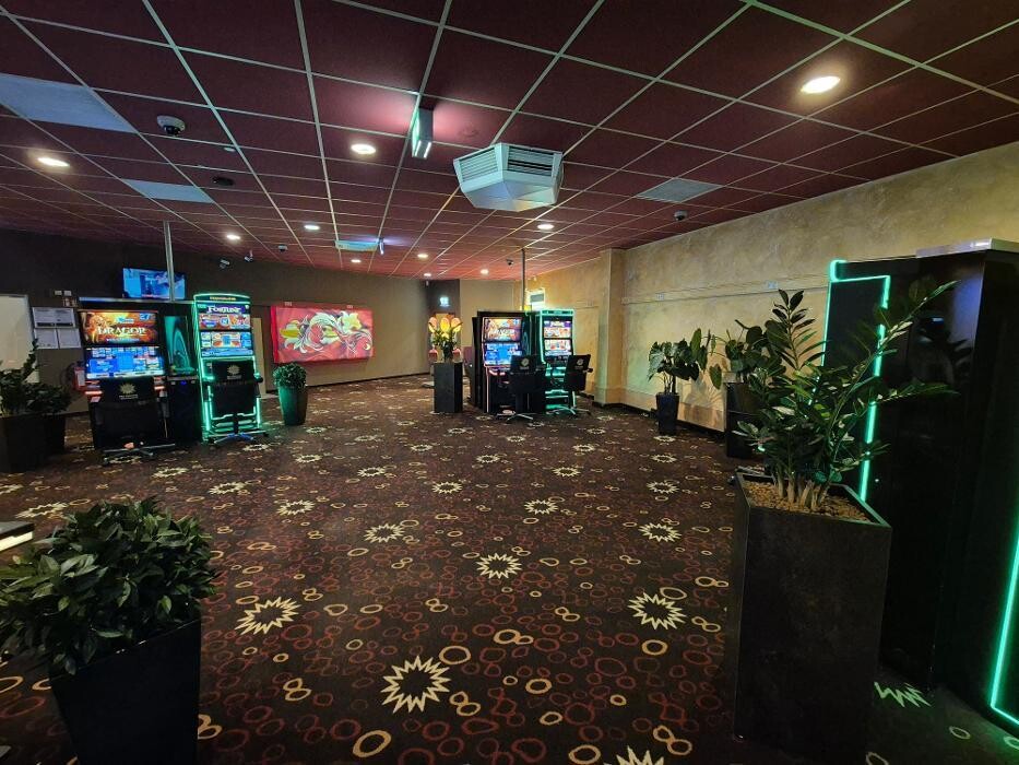 Bilder MERKUR SPIELHALLE Werneck