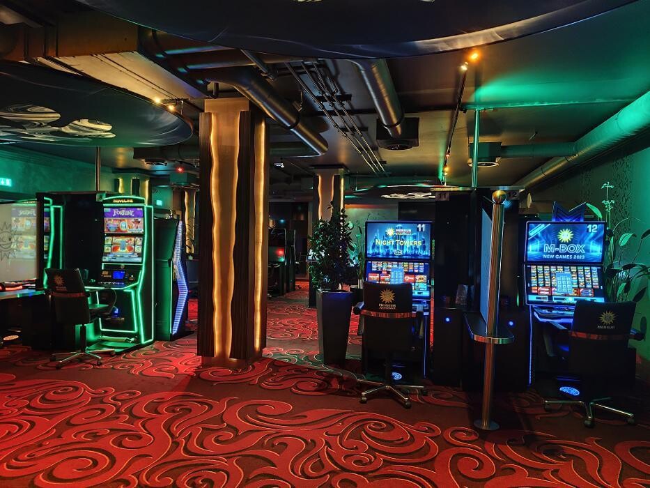 Bilder MERKUR SPIELHALLE Paderborn