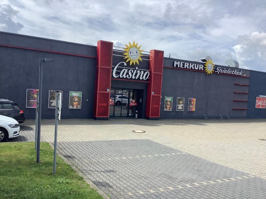 Bilder MERKUR SPIELHALLE Zwickau
