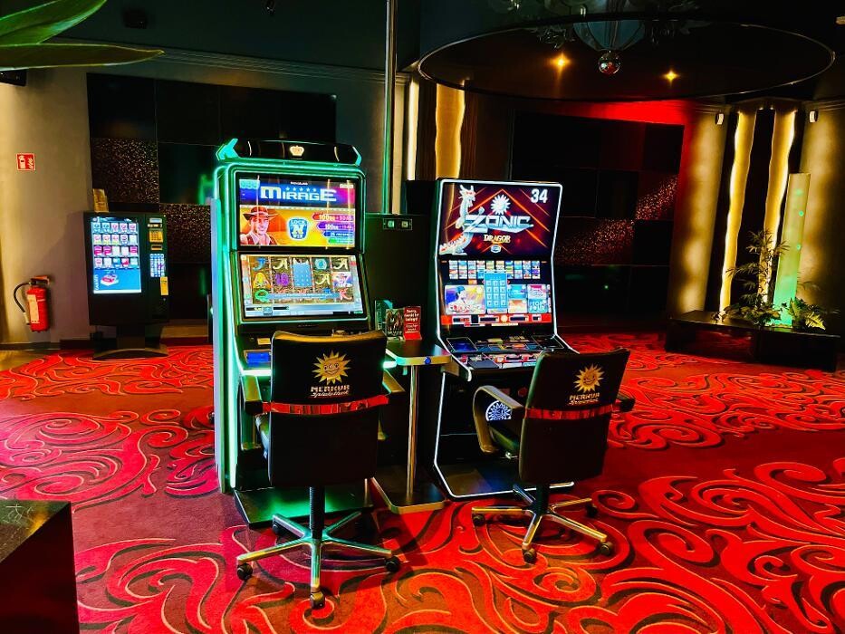 Bilder MERKUR SPIELHALLE Freising