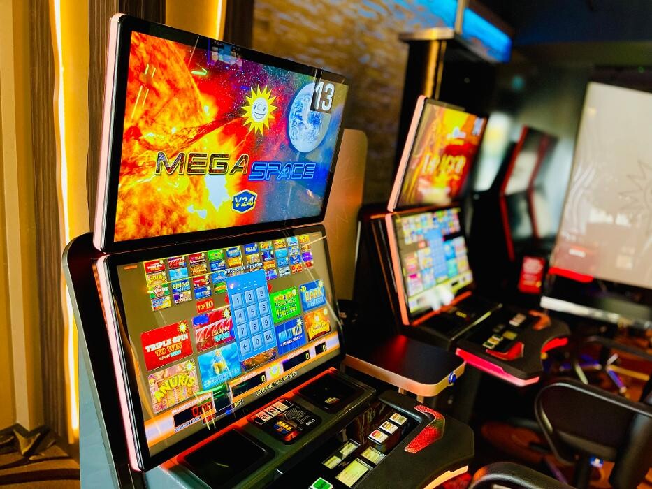 Bilder MERKUR SPIELHALLE Freising