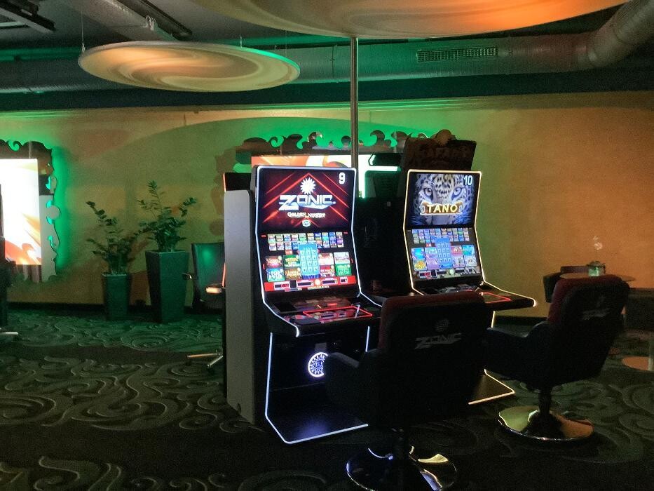 Bilder MERKUR SPIELHALLE Regenstauf