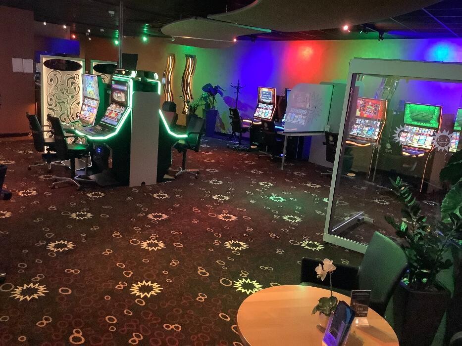 Bilder MERKUR SPIELHALLE Itzehoe