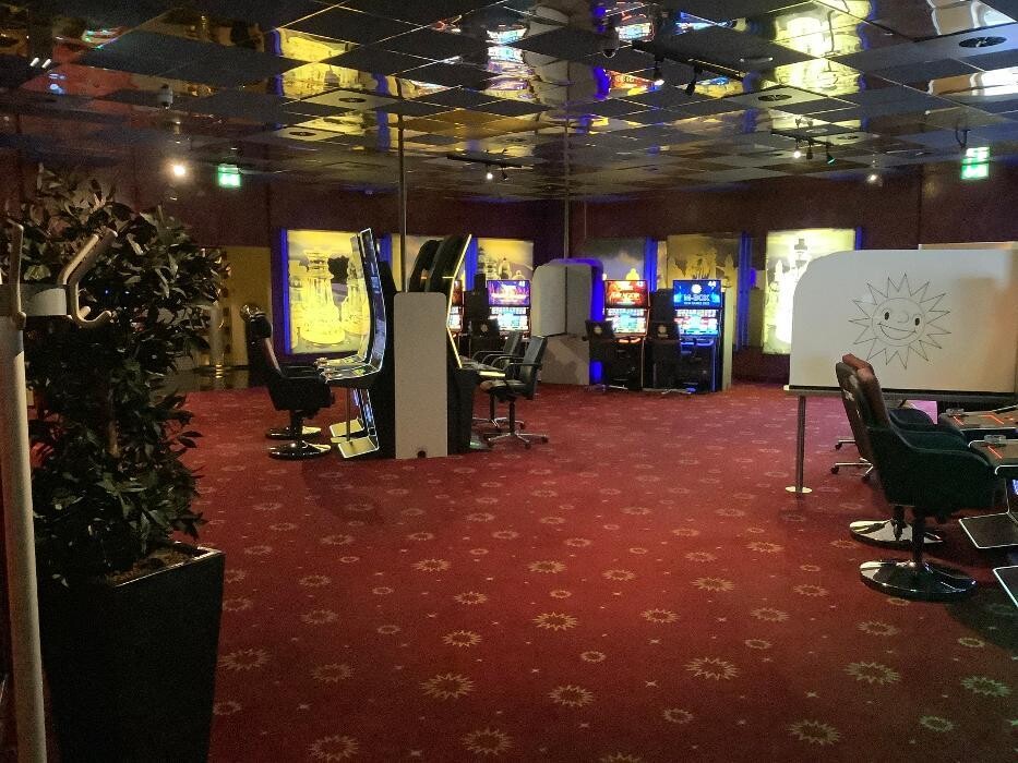 Bilder MERKUR SPIELHALLE Worms