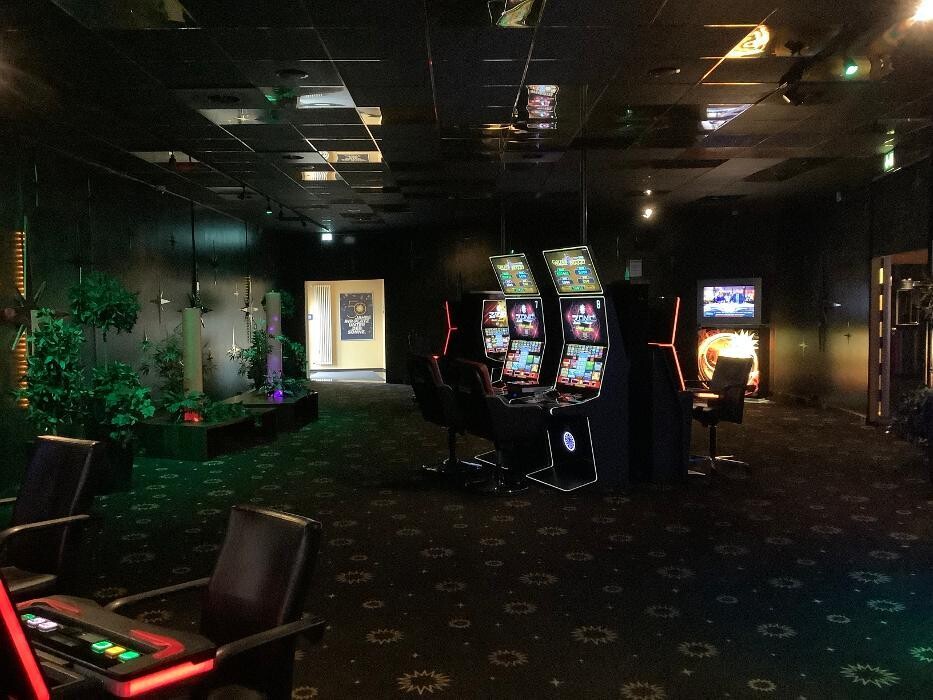 Bilder MERKUR SPIELHALLE Worms